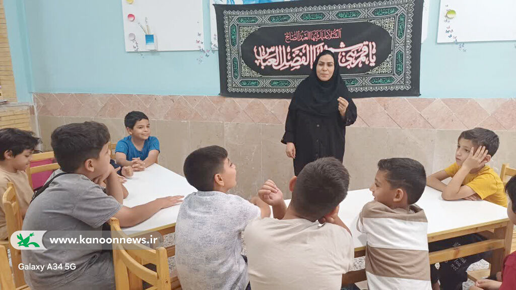 محفل روایتگریِ عاشوراییِ کودکان در یزد برگزار شد