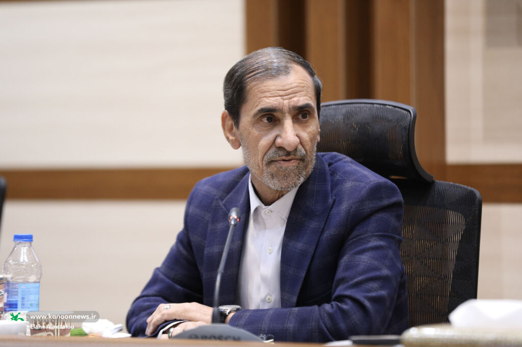 تأکید بر همافزایی حراست و فناوری اطلاعات در نشست شورای معاونان کانون