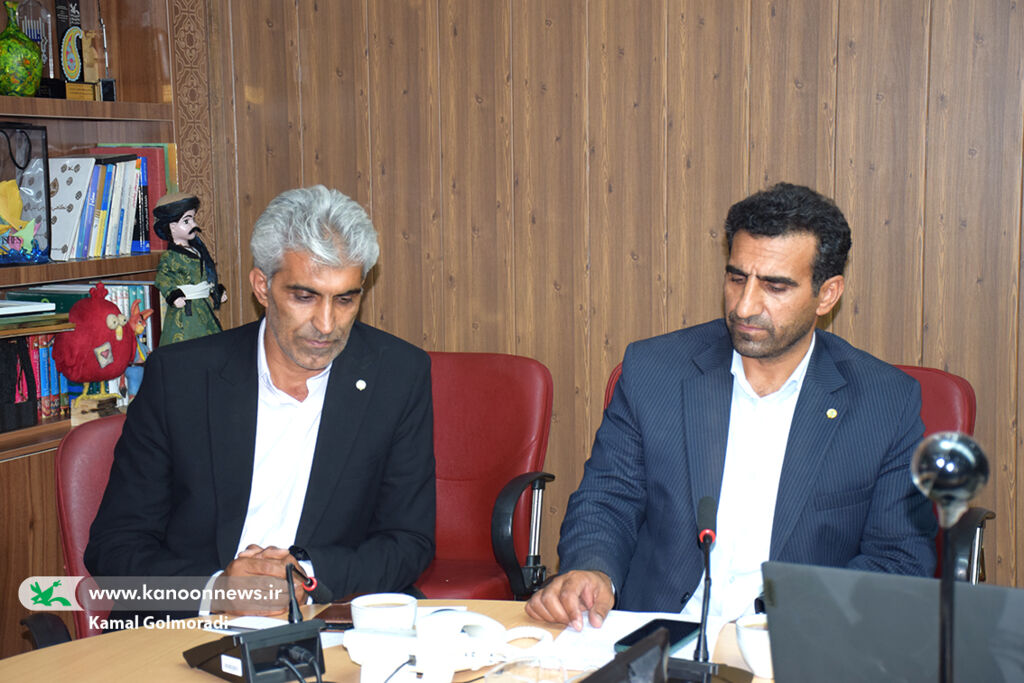 نشست مشترک کانون پرورش فکری و مرکز وکلا در لرستان