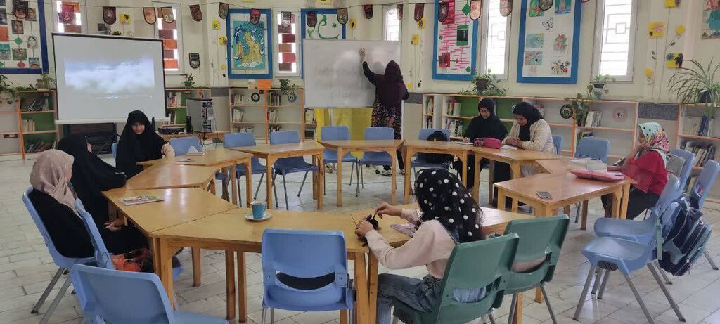 هم‌نشینی جذاب «توکایی در قفس» با دنیای واژه‌ها در کانون شهمیرزاد