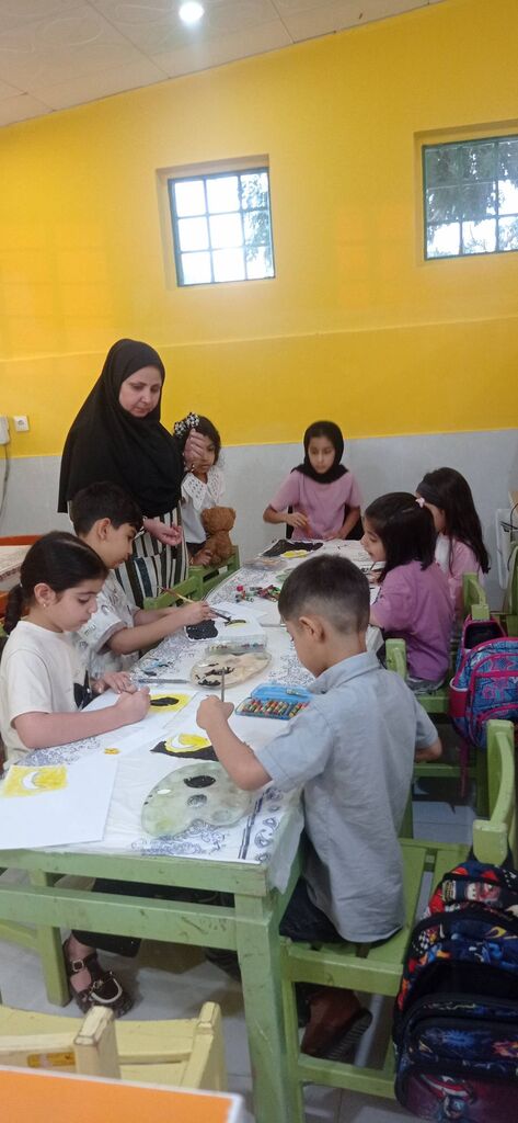 وقتی رویاهای فضایی در بندر لنگه رنگ می‌گیرند؛ از فرود بر ماه تا بوم نقاشی کانون