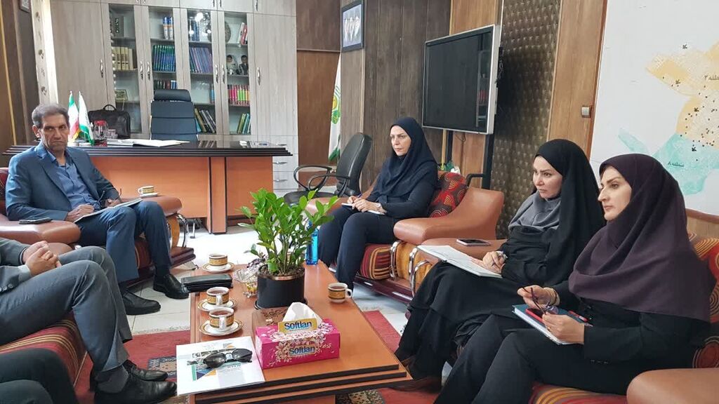 نشست مدیرکل کانون کرمانشاه با مسئولان جهاد دانشگاهی استان