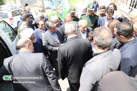 بازدید وزیر آموزش و پرورش و مدیرعامل کانون ار مرکز شماره یک کانون کوثر