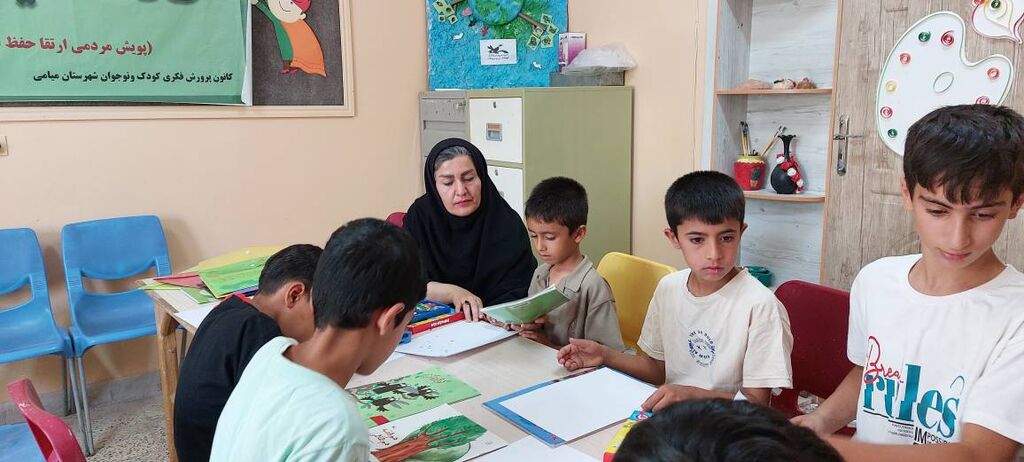 تجربه‌ای خلاقانه از معرفی کتاب در کانون میامی