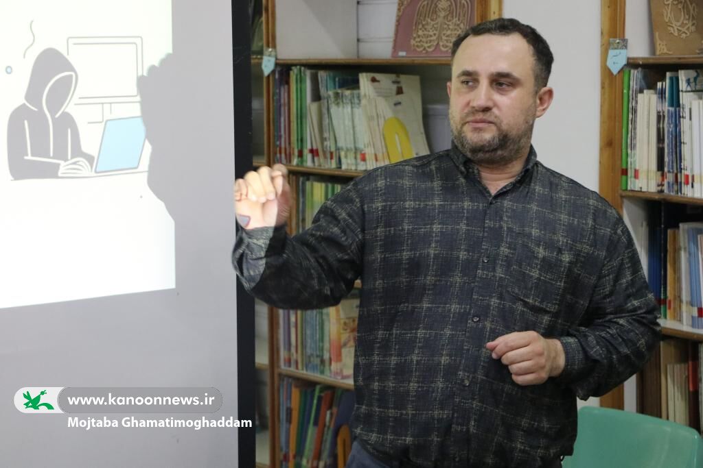 برگزاری کارگاه آموزشی «کلیک امن» در کانون رشت/ پلیس فتا نسبت به کلاهبرداری‌های سایبری در آستانه اربعین هشدارداد