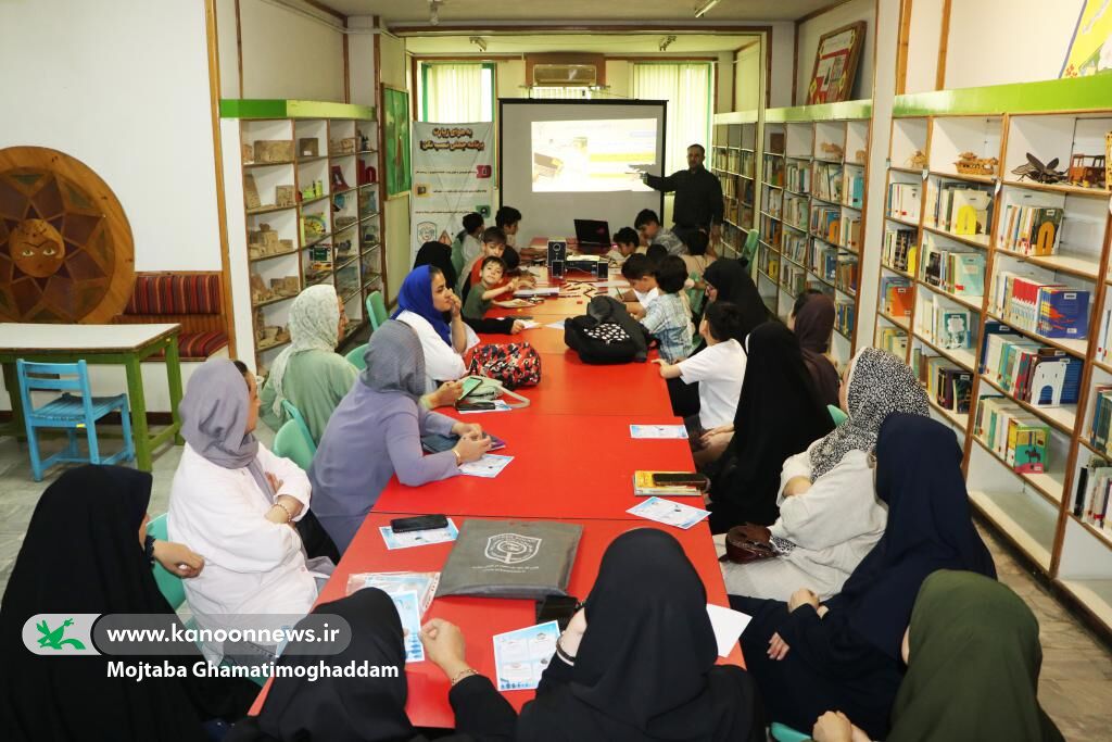 برگزاری کارگاه آموزشی «کلیک امن» در کانون رشت برگزاری کارگاه آموزشی «کلیک امن» در کانون رشت/ پلیس فتا نسبت به کلاهبرداریهای سایبری در آستانه اربعین هشدارداد