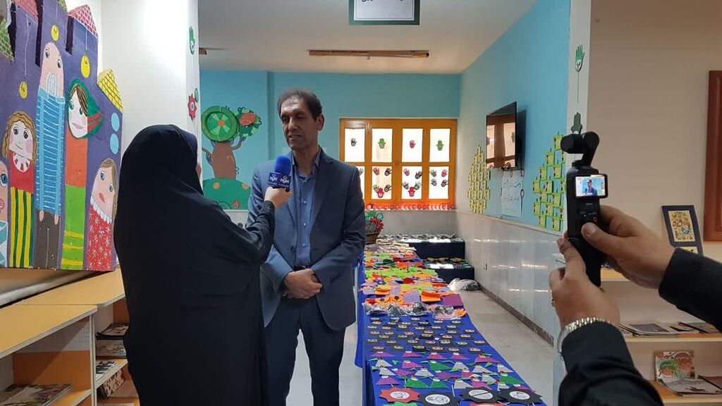 نمایشگاه «هدیه خوبان» در مرکز شماره ۲ کانون کرمانشاه گشایش یافت