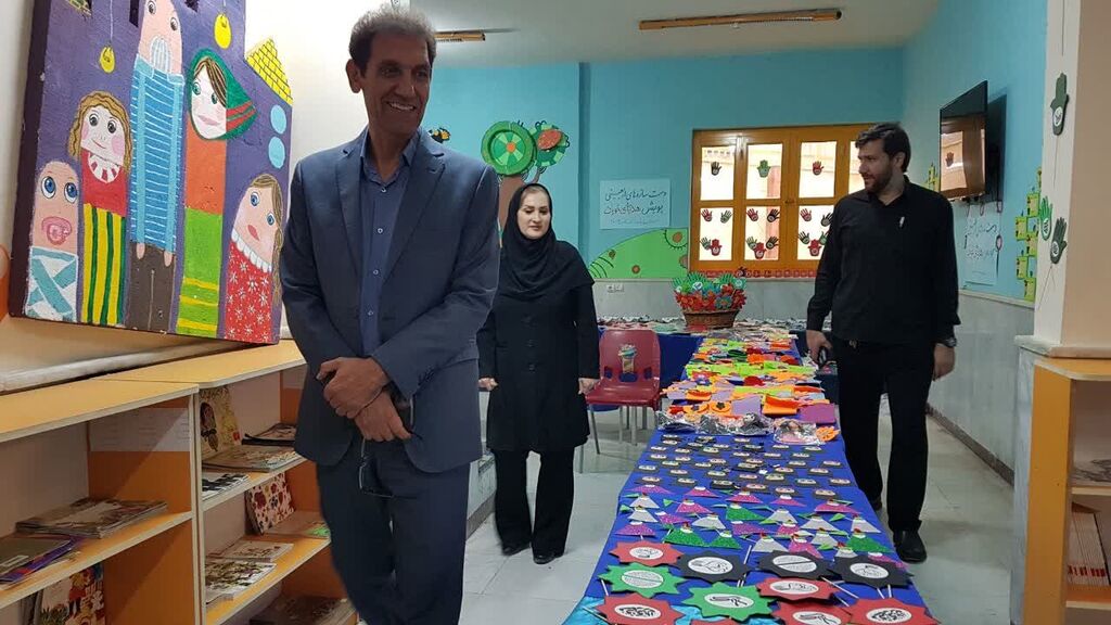نمایشگاه «هدیه خوبان» در مرکز شماره ۲ کانون کرمانشاه گشایش یافت