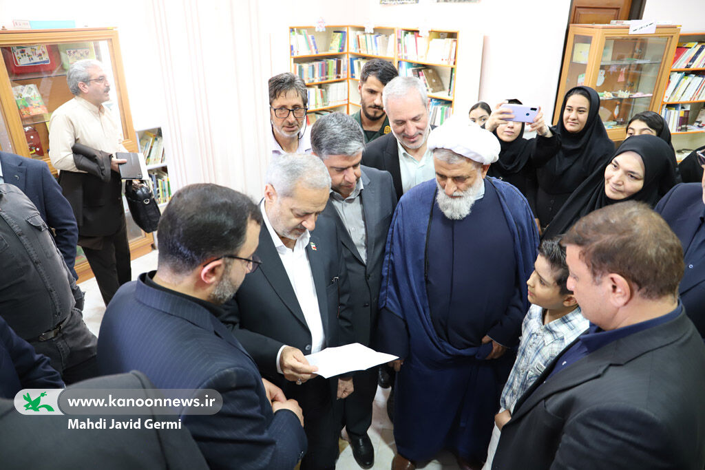 وزیر آموزش و پرورش از مرکز فرهنگیهنری شماره یک کانون کوثر اردبیل بازدید کرد