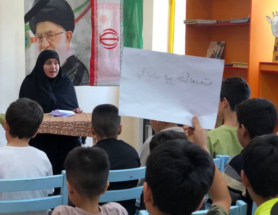 آیین بزرگداشت رهبر شهید در کانون گیلانغرب برگزار شد
