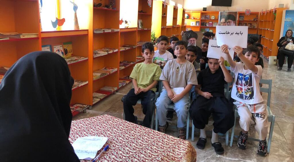 آیین بزرگداشت رهبر شهید در کانون گیلانغرب برگزار شد