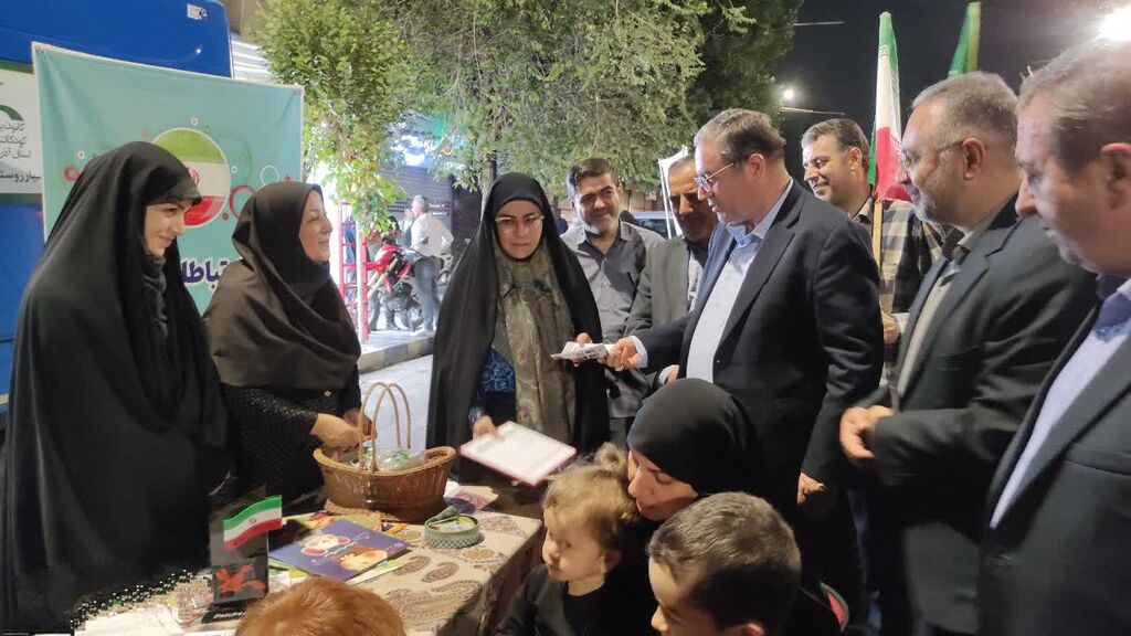 استاندار آذربایجانغربی از میز ارتباطات مردمی کانون پرورش فکری کودکان و نوجوانان بازدید کرد استاندار آذربایجانغربی از میز ارتباطات مردمی کانون پرورش فکری کودکان و نوجوانان بازدید کرد