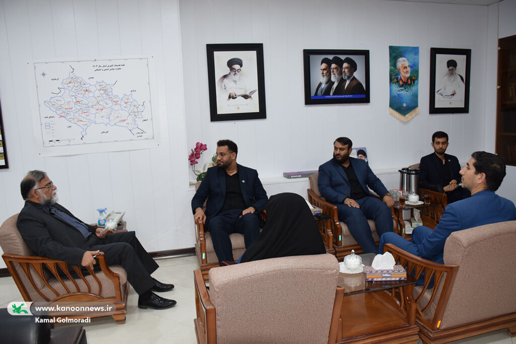 نشست رئیس کانون علوم و فناوری و مدیرکل کانون لرستان با معاون سیاسی استانداری کانون پرورش فکری یکی از پربرکتترین مجموعههای تربیتی کشور است