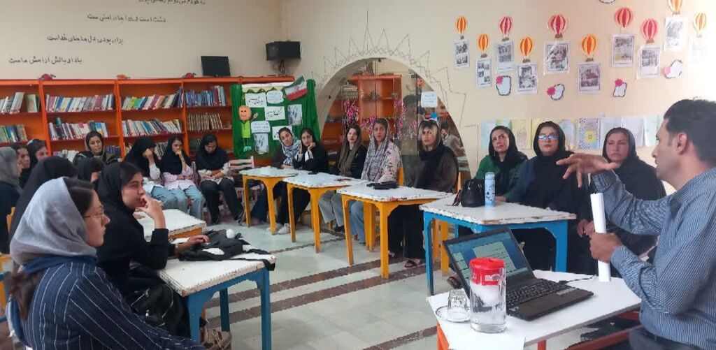 کارگاه تخصصی مشاوره خانواده در کانون کرندغرب برگزار شد
