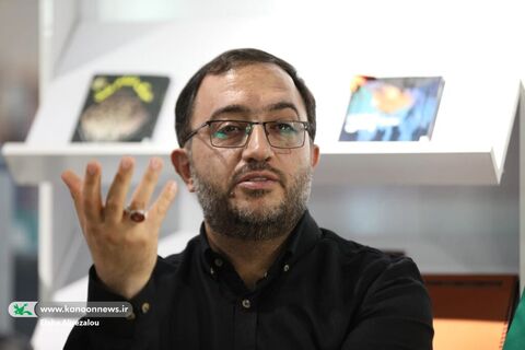 مدیرعامل در چهارمین نشست انجمن شعر برگ