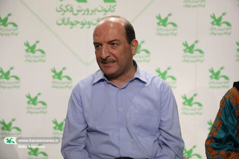 چهارمین نشست انجمن شعر برگ