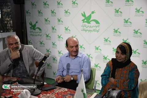 چهارمین نشست انجمن شعر برگ