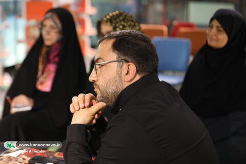 مدیرعامل در چهارمین نشست انجمن شعر برگ