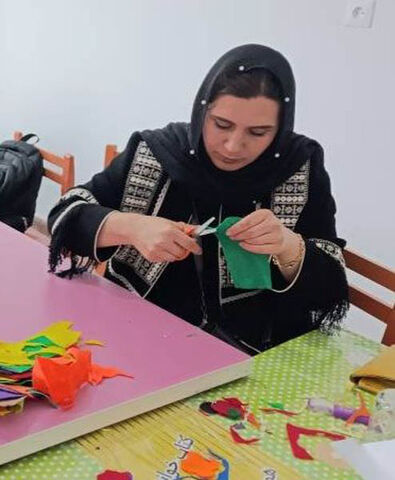 دست‌سازه‌های حسینی اعضای کانون استان اردبیل برای اهدا به کودکان زائر اربعین
