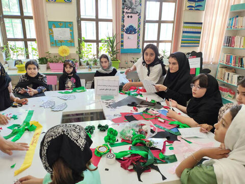 دست‌سازه‌های حسینی اعضای کانون استان اردبیل برای اهدا به کودکان زائر اربعین