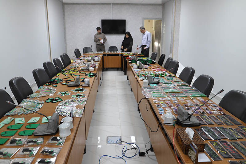 اهدای ۱۵۰۰ دستسازه اعضای کانون استان اردبیل به یاد کودکان شهید مقاومت در پیادهروی اربعین