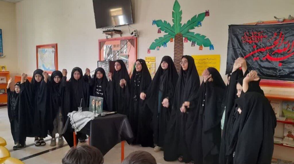 آیین « چهل روز، چهل یادواره» در مرکز شماره ۱۲ کانون کرمانشاه برگزار شد