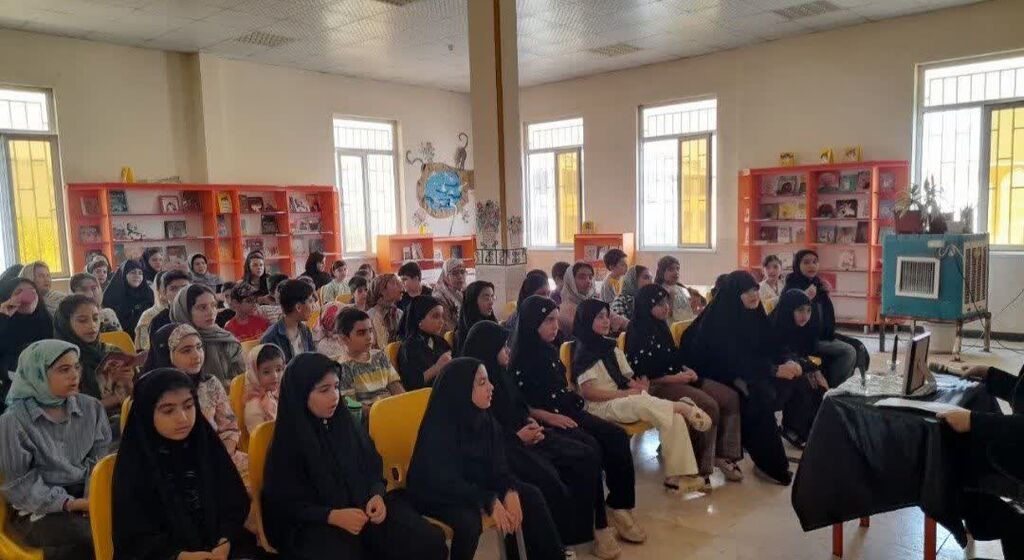 آیین « چهل روز، چهل یادواره» در مرکز شماره ۱۲ کانون کرمانشاه برگزار شد