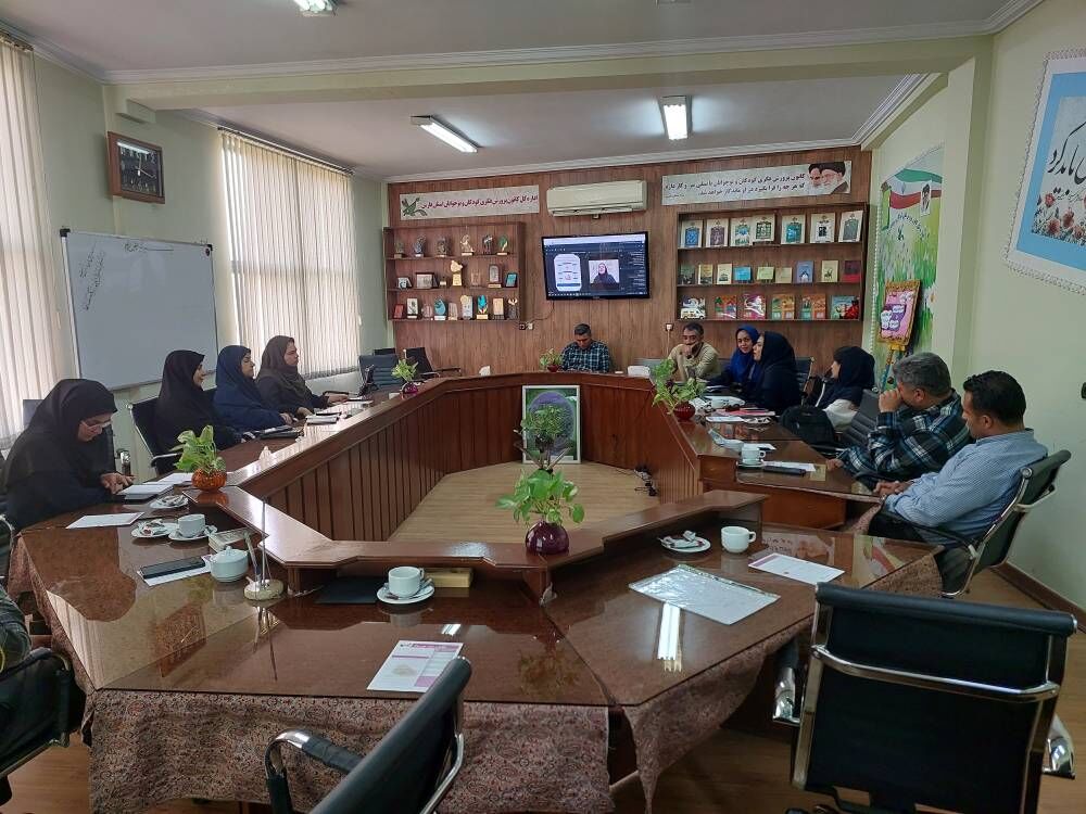 برگزاری نشستهای آموزشی سلامت روان و تغذیه در کانون فارس برگزاری نشستهای آموزشی سلامت روان و تغذیه در کانون فارس