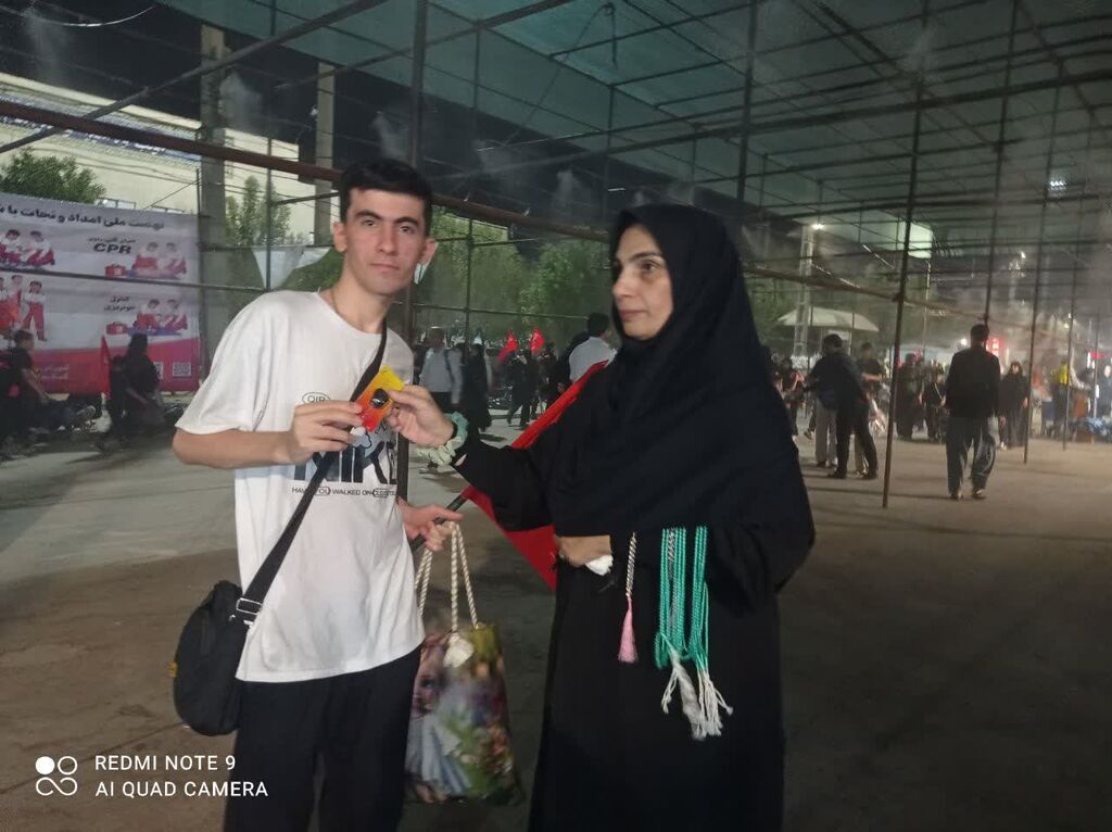 میزبانی فرهنگی کانون پرورش فکری ایلام از زائران کربلا در مرز مهران