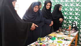 نمایشگاه دست‌سازه‌های عاشورایی کودکان و نوجوانان لرستان