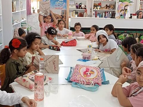 شکوفایی غنچه‌های نیایش در گلستان هنر مراکز کانون فارس
