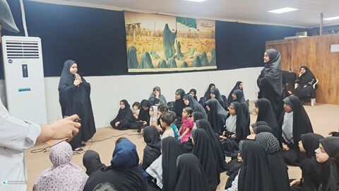 از قصه تا «هدیه خوبان»؛ همراهی کانون با کودکان زائر اربعین