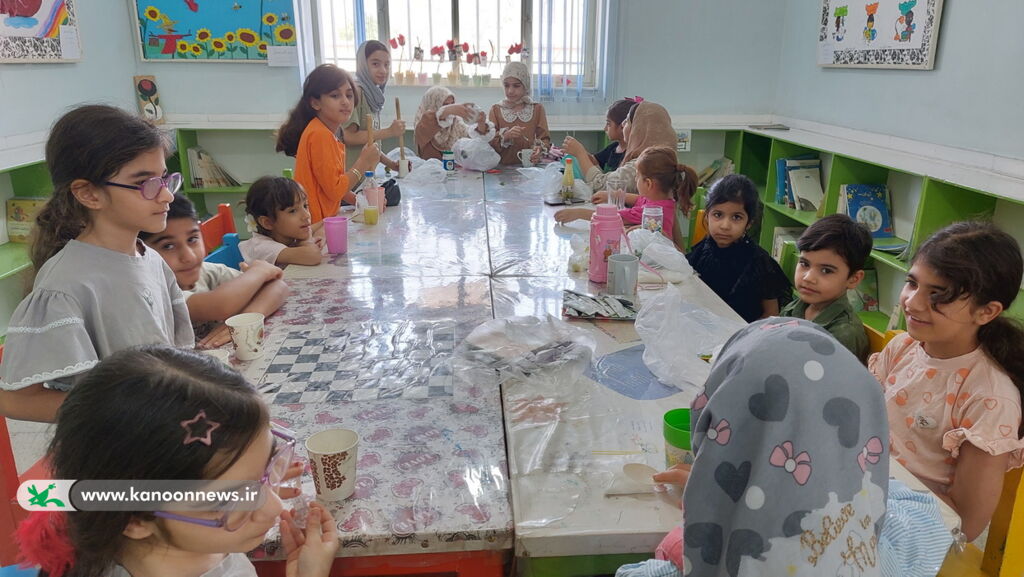 طعم لیموی تازه لای کتاب های کانون