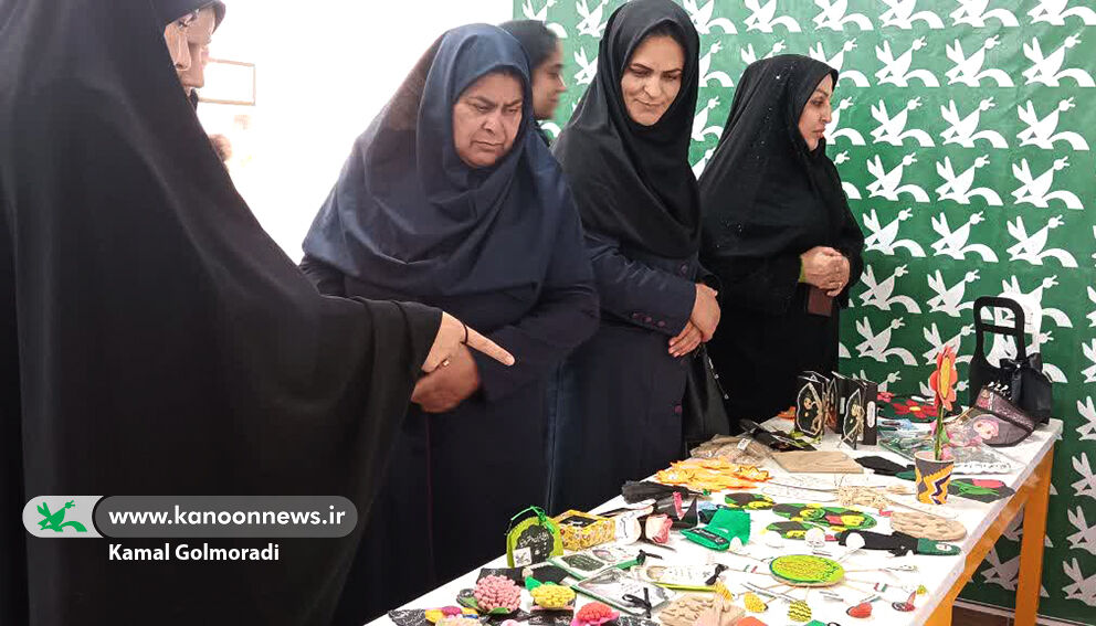 نمایشگاه دست‌سازه‌های عاشورایی کودکان و نوجوانان لرستان