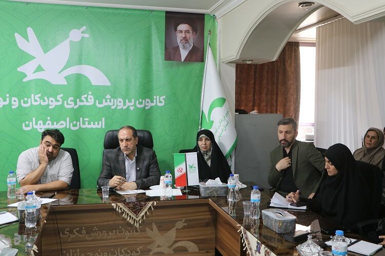 «جریان مستمر خرد؛ وقتی تجربه پیشکسوتان، چراغ راه مربیان جوان میشود»