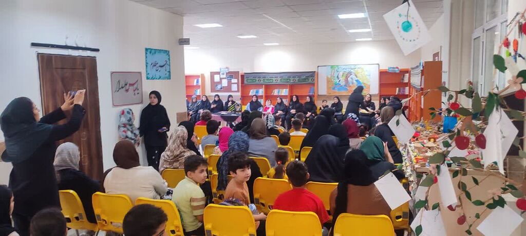 آیین «چهل روز، چهل یادواره» در مرکز شماره ۱۴ کانون کرمانشاه برگزار شد
