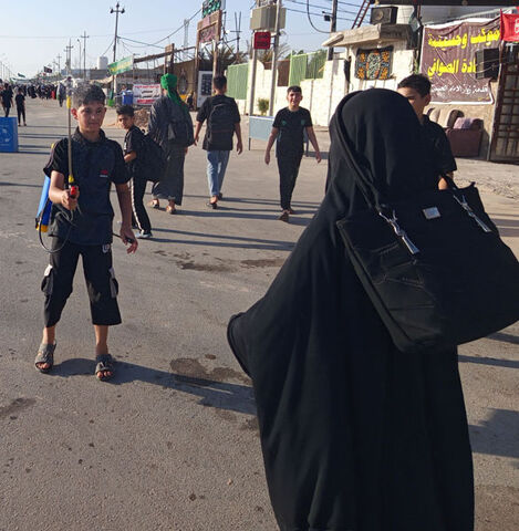 نگاه دوربین مربی کانون پارس‌آباد به خدمت‌رسانی کودکان زائر اربعین