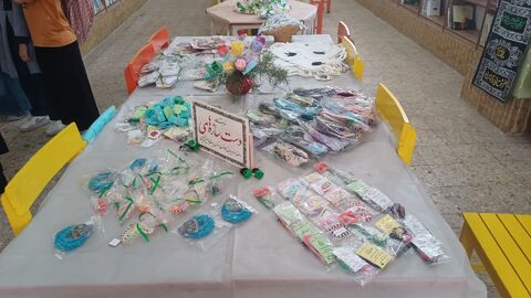 در راستای اجرای پویش ملی هدیه خوبان؛نمایشگاه "دست‌سازه‌های حسینی" اعضای کانون همدان افتتاح شد