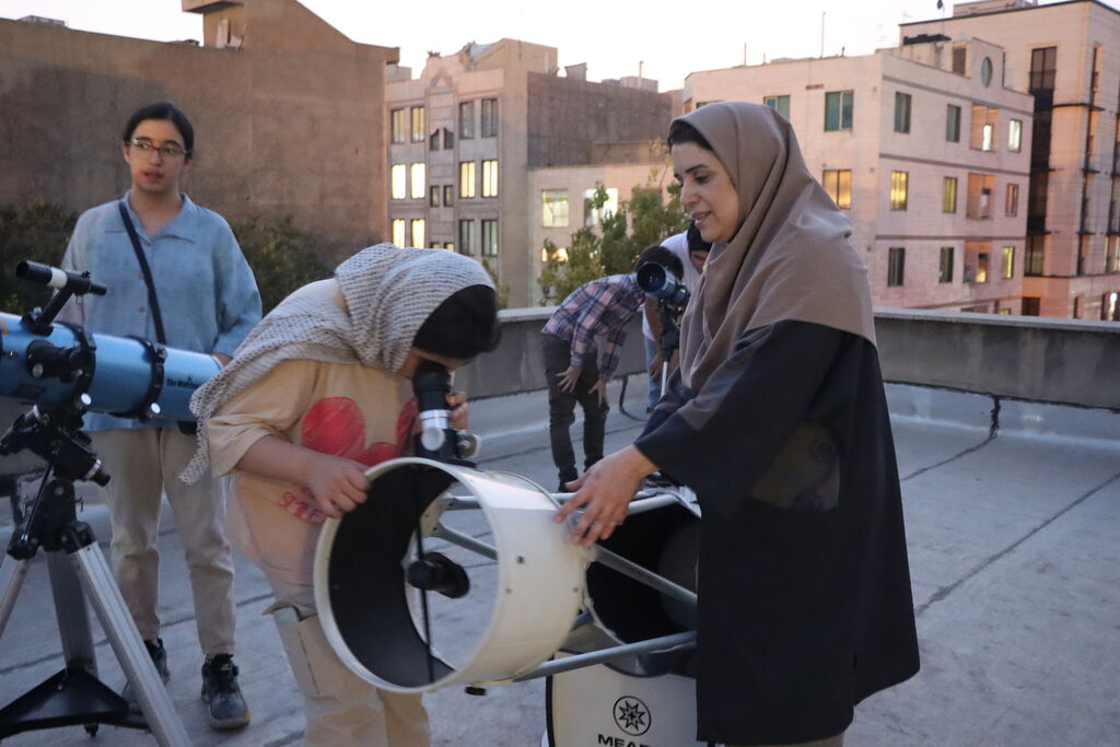 ماه نیمه تابستان در مرکز علوم (کافنا) تهران