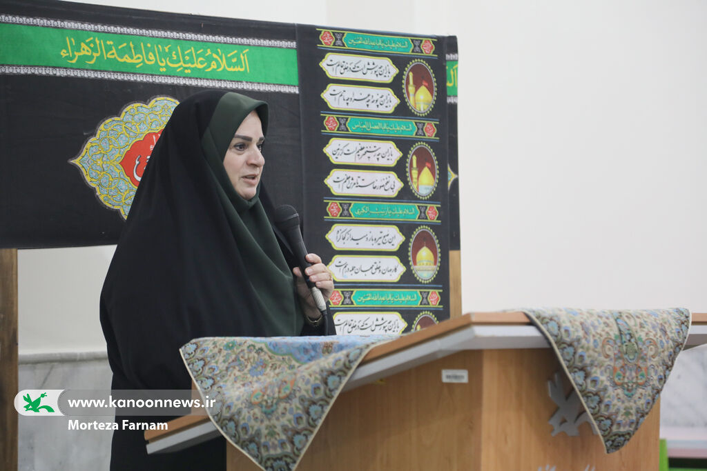 ویژه‌برنامه‌ی «عروج رنگی» در یزد برگزار شد