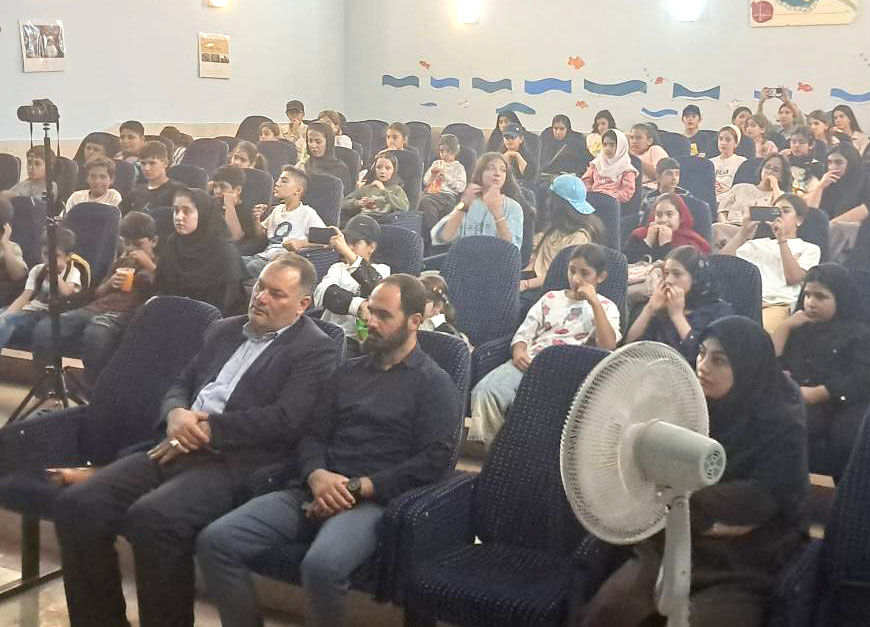 اجرای نمایش «ستاره درخشان» در مراکز کانون پرورش فکری هشجین و کوثر