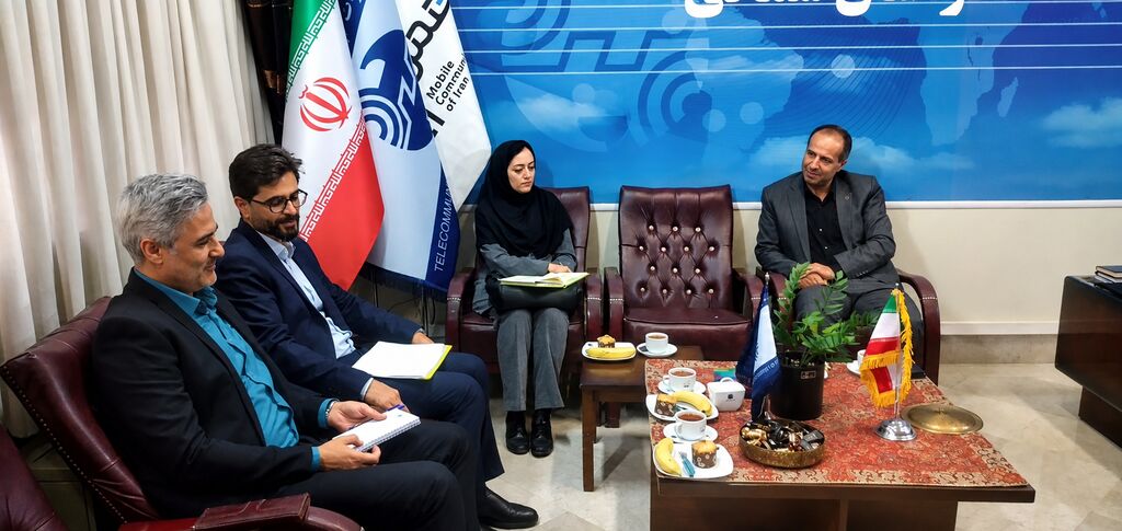 نشست با مدیر مخابرات اتصال شبکه مراکز کانون خراسان شمالی به بستر امن فیبر نوری