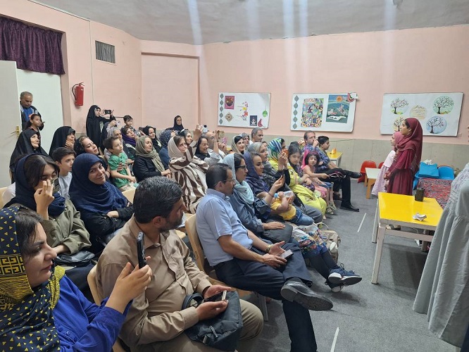آیین پایانی ترم نخست کارگاه‌های تئاتر خلاق و تئاتر صحنه در مرکز شماره ۳ کانون پرورش فکری اصفهان