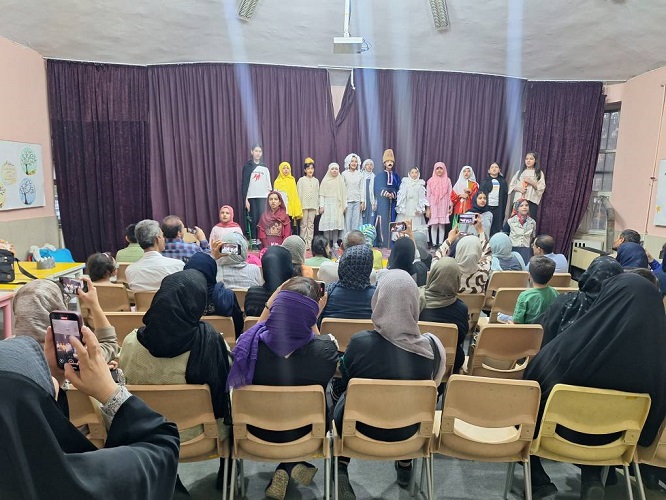 آیین پایانی ترم نخست کارگاههای تئاتر خلاق و تئاتر صحنه در مرکز شماره ۳ کانون پرورش فکری اصفهان