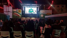 تماشاخانه سیار کانون در زنجان؛ «میهمانان کوچک امام حسین(ع)» در قاب هنر روایت می‌شود