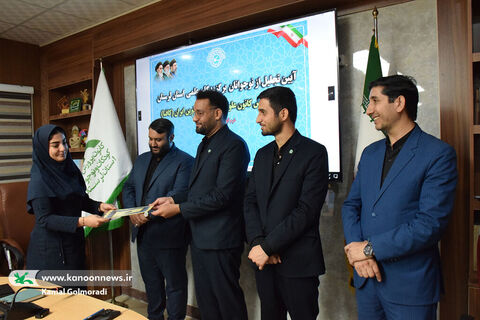 نشست رئیس کانون علوم و فناوری با نوجوانان برگزیده لرستان