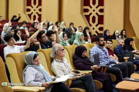 نشست نمایش فیلم و نقد کتاب «زیبا صدایم کن»