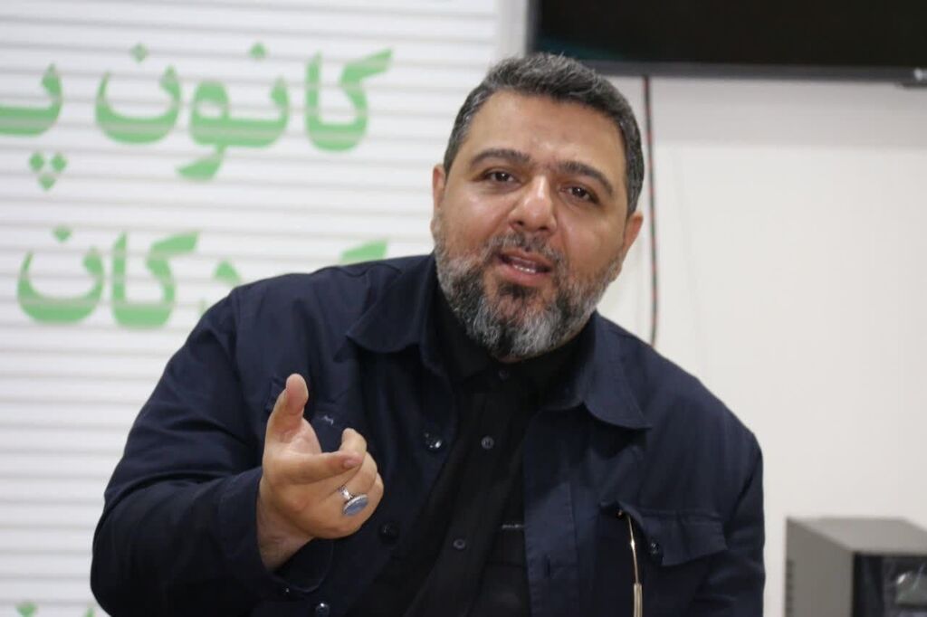 نشست معاون توسعه و مدیریت منابع کانون کشور با مسئولان استان کرمانشاه