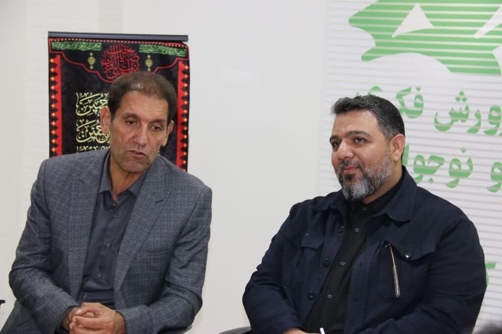 نشست معاون توسعه و مدیریت منابع کانون کشور با مسئولان استان کرمانشاه
