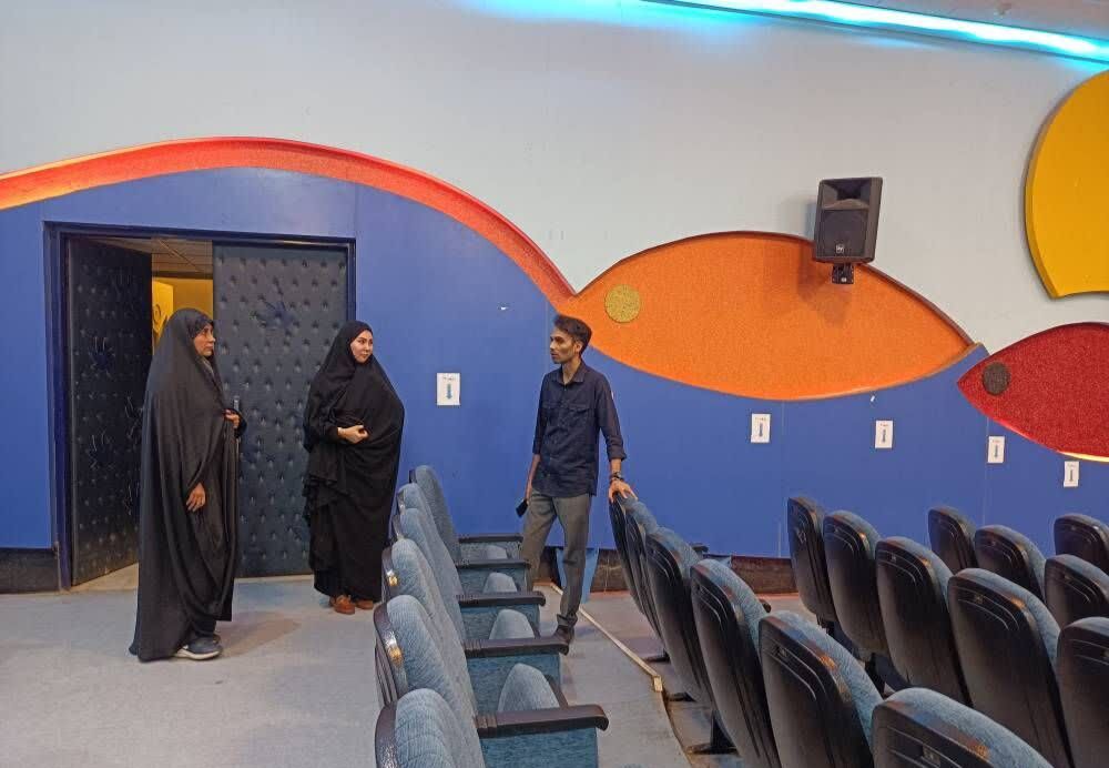 مدیرکل ارزیابی عملکرد و پاسخگویی به شکایات کانون کشور از مراکز کرمانشاه بازدید کرد